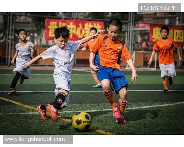 伊拉克足球明星崛起之路：从贫困街头到国际赛场的奋斗历程