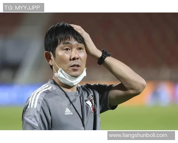 日本足球右后卫代表球星是谁他的表现与影响力分析